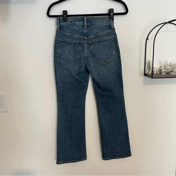 NEW Madewell Petite Mid Rise Kick Out Blue Jeans Size 23P - Picture 2 of 8